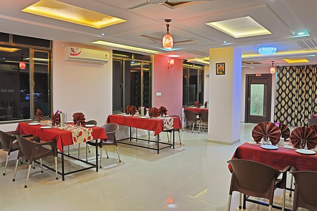 Hotel Shivam Fort View Chittorgarh Ngoại thất bức ảnh